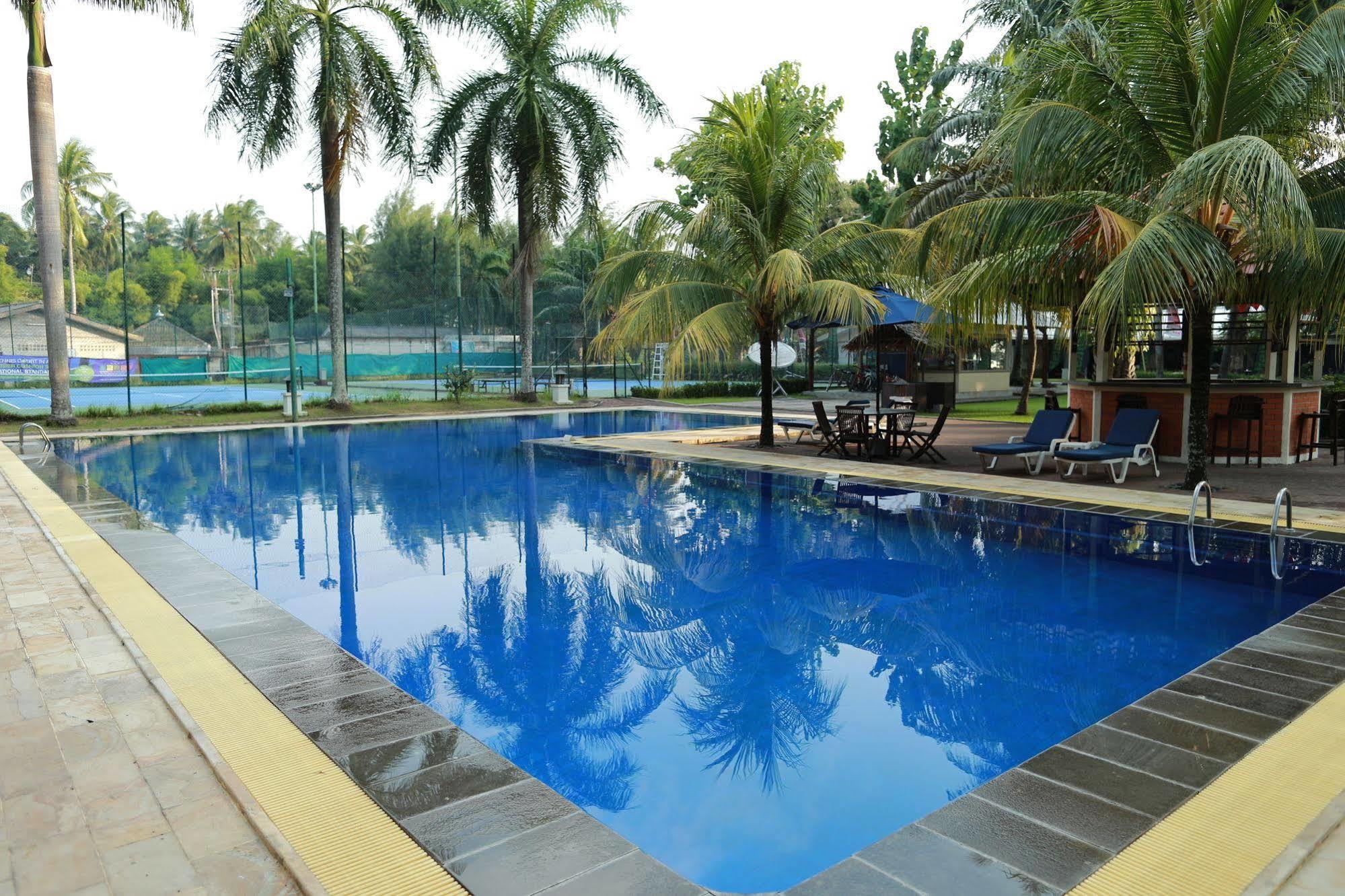 Sanghyang Indah Spa Resort Anyer Buitenkant foto